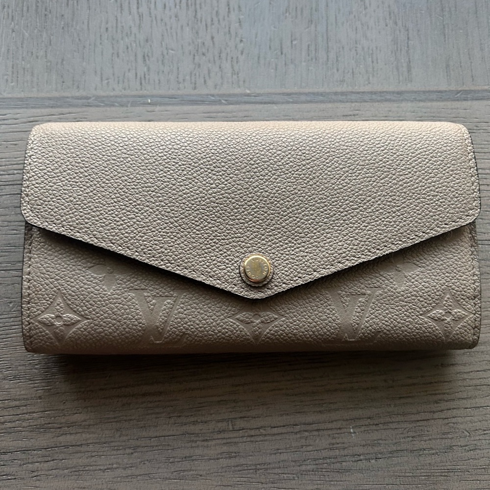 Louis Vuitton Empreinte Sarah Wallet (Color: Turtledove)